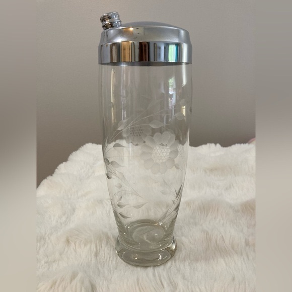 Other - Extra Large Etched Glass Cocktail Shaker with Silver Lid